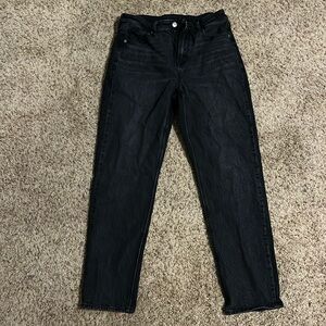 American Eagle, mom Jean size 6 regular